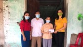 Bạn đọc Báo SGGP trao 23,4 triệu đồng cho hoàn cảnh khó khăn ở Hà Tĩnh
