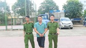 Cơ quan công an bắt giữ đối tượng Trần Đình Nhất. Ảnh: Công an Hà Tĩnh