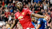 Romelu Lukaku đang trở thành “món hời” của Man.United. Ảnh: Getty Images