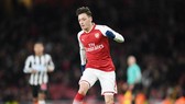 Mesut Oezil chỉ đá chính 25 trong 58 trận mùa này. Ảnh: Getty Images