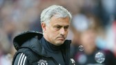 HLV Jose Mourinho luôn “thủ sẵn” những chỉ trích cầu thủ sau một màn trình diễn thất vọng. Ảnh: Getty Images  