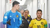 Eden Hazard (phải) và Thibaut Courtois có trở lại Chelsea sau khi kết thúc kỳ nghỉ vào giữa tháng 8 hay không vẫn là dấu hỏi. Ảnh: Getty Images