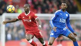 Sadio Mane (phải) đã chính thức cam kết tương lai với Liverpool. Ảnh: Getty Images  