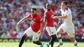 Anthony Martial (trái) vắng mặt đặt Man.United trước bài toàn ghi bàn. Ảnh: Getty Images
