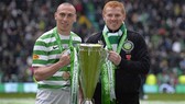 HLV Neil Lennon và các học trò ở Celtic phải chờ lâu để nâng chức vô địch tiếp theo. Ảnh: Getty Images    