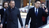 Sandro Rosell (trái) và Chủ tịch đương nhiệm, Josep Maria Bartomeu. Ảnh: Getty Images
