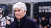 HLV Gian Piero Gasperini chịu chỉ trích khi thừa nhận làm việc dù nghi ngờ nhiễm bệnh. Ảnh: Getty Images