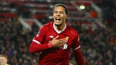 Virgil van Dijk biến thành cầu thủ hưởng lương cao nhất sân Anfield. Ảnh: Getty Images