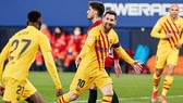 Lionel Messi lập cú đúp kiến tạo giúp Barca thắng thuyết phục. 