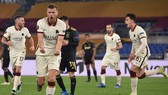 AS Roma với Edin Dzeko sát thủ hy vọng sẽ phục thù Man.United. Ảnh: Getty Images        
