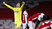 Villarreal ăn mừng trước sự bất lực của chủ nhà Arsenal. Ảnh: Getty Images