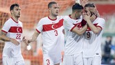Thổ Nhĩ Kỳ đã đánh bại Azerbaijan 2-1 trên sân nhà tại Alanya.