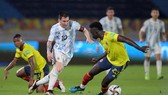 Lionel Messi không thể ghi bàn và Argentina hòa phút cuối.