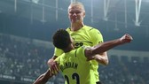 Erling Haaland tiếp tục bén duyên ghi bàn ở Champions League.