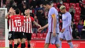 Barcelona tiếp tục lún sâu trong mùa giải tồi tệ.