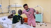 Sadio Mane có biểu hiện hoàn toàn bình thường ở bệnh viện.