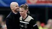 HLV Erik ten Hag sẽ mang cậu học trò cũ Frenkie De Jong về tái hợp ở Man.United?