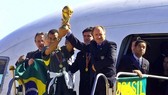 Luiz Felipe Scolari và khoảnh khắc tự hào vô địch World Cup 2002.