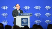 Thủ tướng Nguyễn Xuân Phúc phát biểu tại phiên khai mạc WEF-ASEAN. Ảnh: VGP/Quang Hiếu
