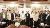 Đồng chí Khamtay Siphandon tiếp đoàn đại biểu cấp cao TPHCM do đồng chí Tất Thành Cang, Ủy viên Trung ương Đảng, Phó Bí thư Thường trực Thành ủy TPHCM dẫn đầu