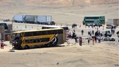 Hiện trường một vụ tai nạn xe buýt tại Peru. Nguồn: EPA