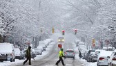 Một trận bão tuyết gây ảnh hưởng nghiêm trọng đến giao thông nước Mỹ. Ảnh REUTERS