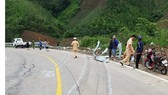 Hiện trường vụ tai nạn giao thông mới đây trên đèo Lò Xo khiến hàng chục người thương vong