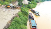 Nước lũ lớn trên sông Hồng đoạn qua địa phận tỉnh Lào Cai (ảnh chụp ngày 4-8)