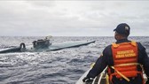   Hải quân Colombia theo dõi chiếc tàu ngầm chở 8 tấn cocaine trên Thái Bình Dương ngày 19-9-2019. Ảnh: TTXVN
