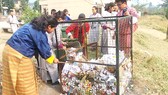 Một chiến dịch dọn rác tình nguyện ở Bhutan