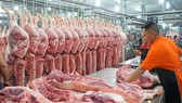 Trung Quốc tạm dừng nhập khẩu thịt từ nhiều nước