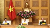 Phó Thủ tướng Chính phủ Vũ Đức Đam, Trưởng Ban Chỉ đạo Quốc gia phòng, chống dịch COVID-19 chủ trì cuộc họp triển khai các biện pháp phòng, chống dịch trong giai đoạn hiện nay. Ảnh VGP