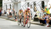 Thi đấu nội dung xe đạp của môn triathlon tại SEA Games 30. Ảnh: P. NGUYỄN