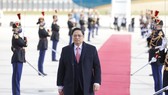 Nghi thức đón Thủ tướng Phạm Minh Chính tại sân bay Orly, thủ đô Paris (Pháp). Ảnh: TTXVN