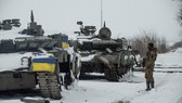 Xe tăng Nga bị lực lượng Ukraine thu giữ tại Kharkiv. Ảnh:  REUTERS