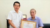 Ban Nội chính Trung ương tặng bằng khen nhạc sĩ Trần Long Ẩn