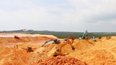 Mỏ titan Nam Suối Nhum (tỉnh Bình Thuận), nơi xảy ra sự cố sập bãi thải sau tuyển quặng titan làm  4 người chết