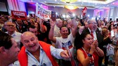Người ủng hộ Thượng nghị sĩ Cộng hòa Marco Rubio ăn mừng trong đêm tiệc ở Miami, Florida ngày 8-11 sau khi ông được dự báo tái đắc cử. Ảnh: REUTERS