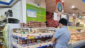 Hệ thống siêu thị Co.opmart tại Bình Dương chuẩn bị hàng hóa đầy đủ phục vụ mùa tết