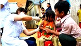 Cần đẩy mạnh việc tiêm chủng vaccine tại những “vũng lõm” để phòng ngừa dịch bệnh mùa Đông Xuân