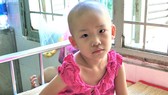 Bé gái 6 tuổi mất chân vì ung thư xương