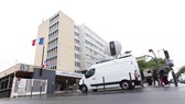Bệnh viện Pitie Salpetriere, Paris, Pháp nơi xác nhận công dân Pháp đầu tiên tử vong do Covid-19. Ảnh: REUTERS