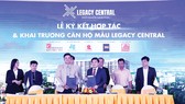 Hòa Bình ký hợp tác chiến lược thi công Legacy Central