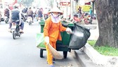 Có trách nhiệm hơn với công nhân vệ sinh môi trường