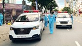 Những chuyến xe do Hà Nhi và Minh Trí hỗ trợ cùng đội ngũ y tế  đưa người đi điều trị, cách ly