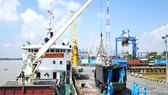 Kỷ niệm 60 năm ngày mở đường Hồ Chí Minh trên biển: Phát huy truyền thống anh hùng, thiết thực hỗ trợ nhân dân