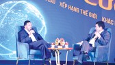 Chủ tịch HĐQT Đất Xanh Group Lương Trí Thìn (bên trái) đối thoại cùng Chủ tịch HĐQT Tập đoàn FPT Trương Gia Bình