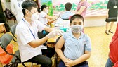 Tiêm vaccine Covid-19 cho trẻ từ 5 đến dưới 12 tuổi tại TPHCM. Ảnh: THÀNH SƠN
