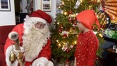 Đức: Cảnh sát "điều tra sai phạm" ông già Noel