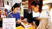 Hướng dẫn sử dụng dịch vụ chia sẻ sách tại một nhà sách ở Trung Quốc